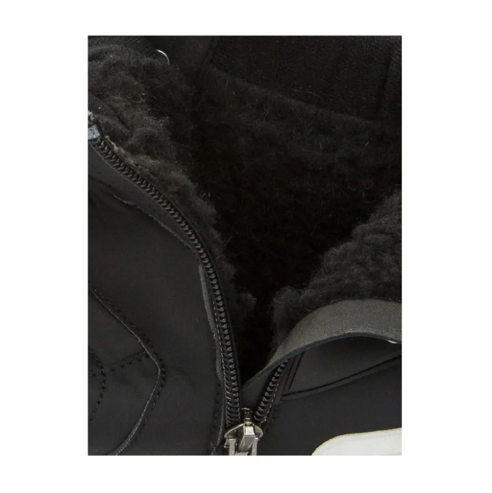 black casual fritidssko med lukket front