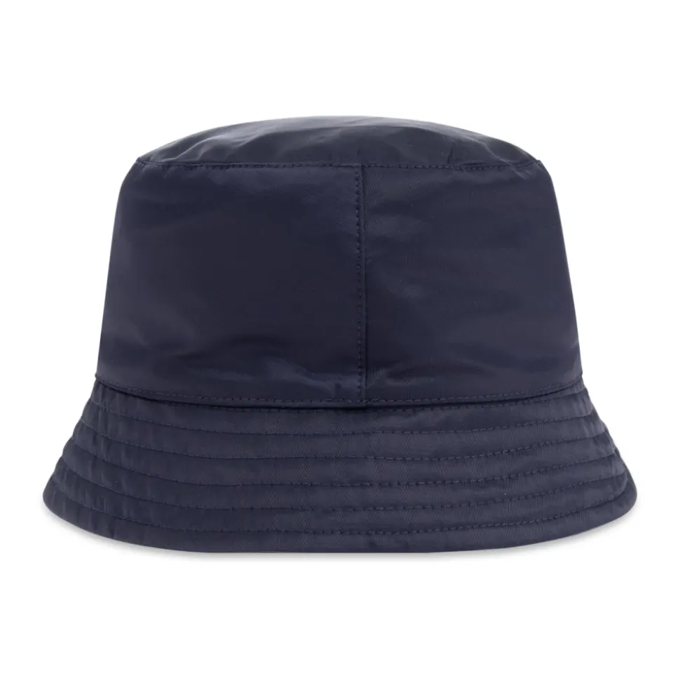 Hatt med logomerke