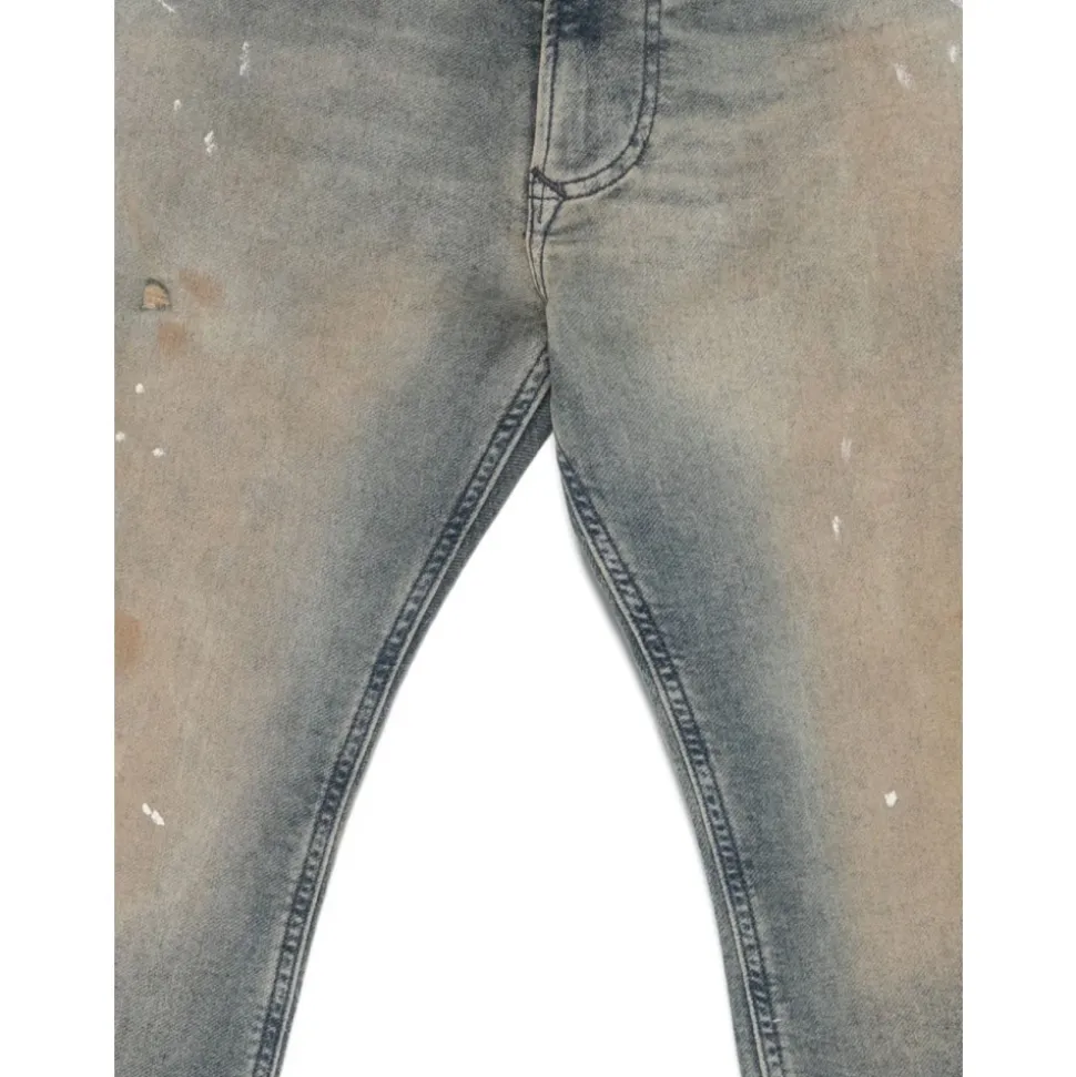 Jeans med slitt effekt