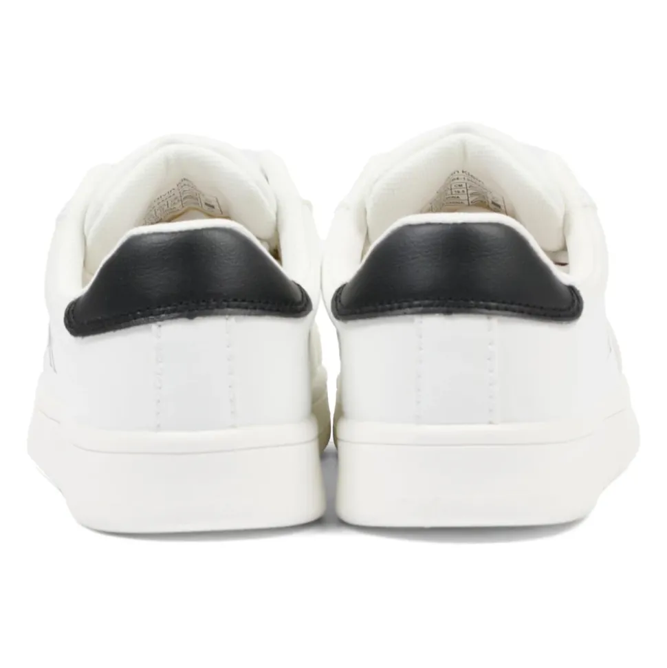 Lav modell sneaker med snøring