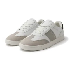 Low Cut Lace-Up Sneaker
