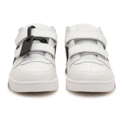 Low-top Sneaker