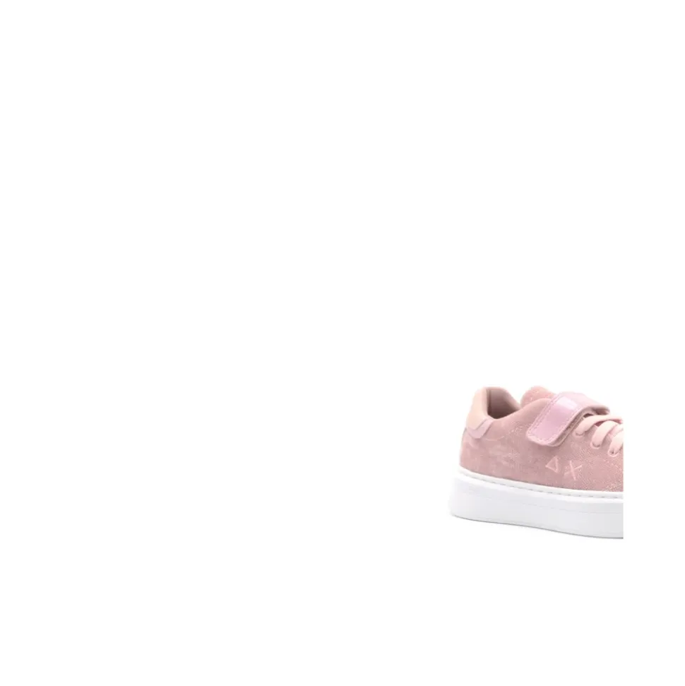 Low Top Sneakers