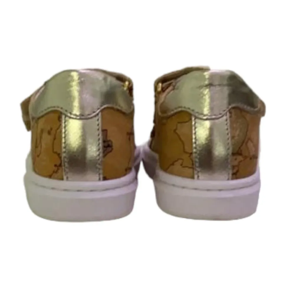 Low Top Sneakers