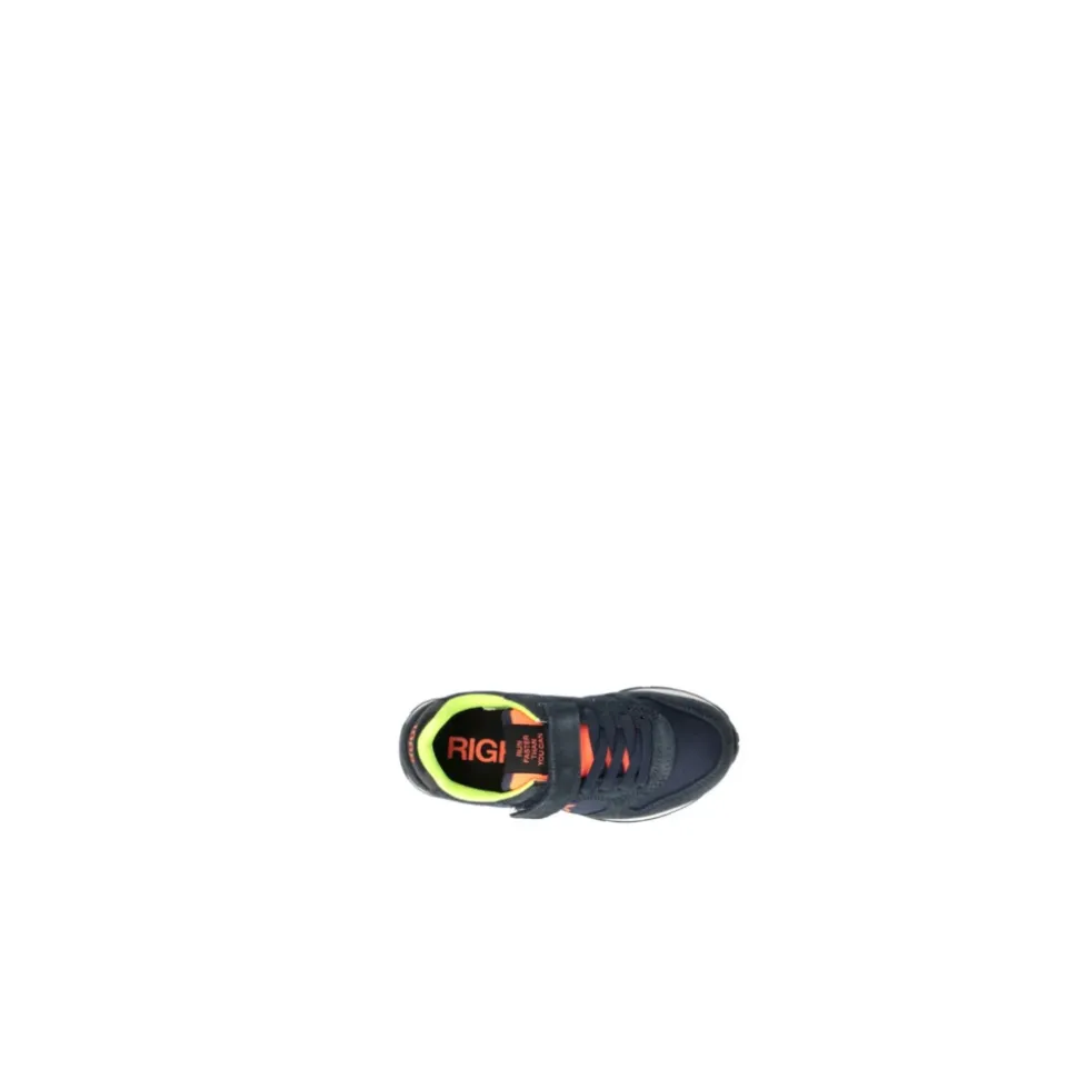 Low Top Sneakers