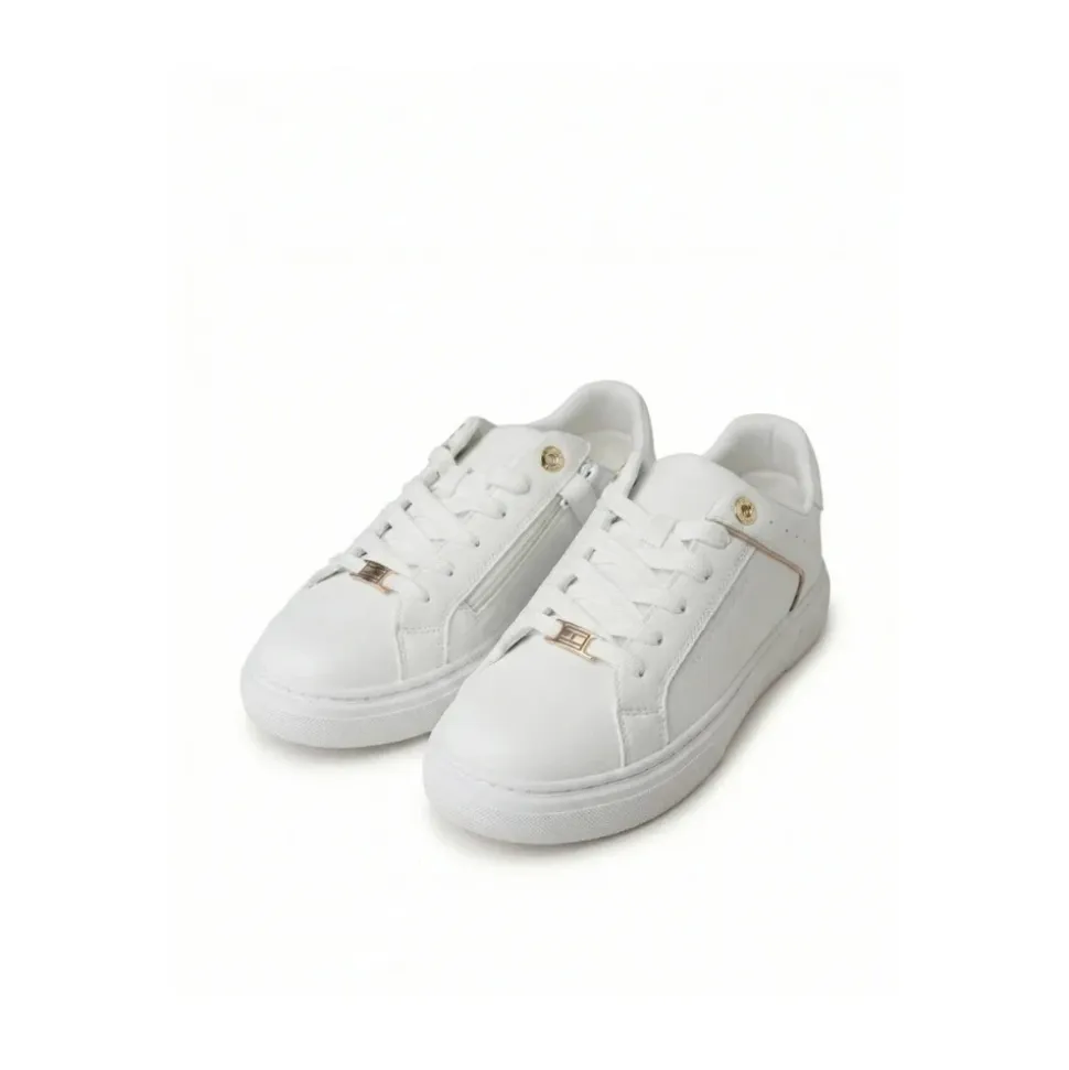 Low-top Sneakers