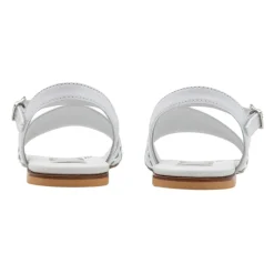Sandaler i perforert skinn med hjerte