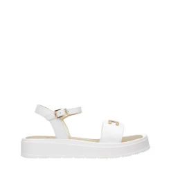Sandaler i skinn