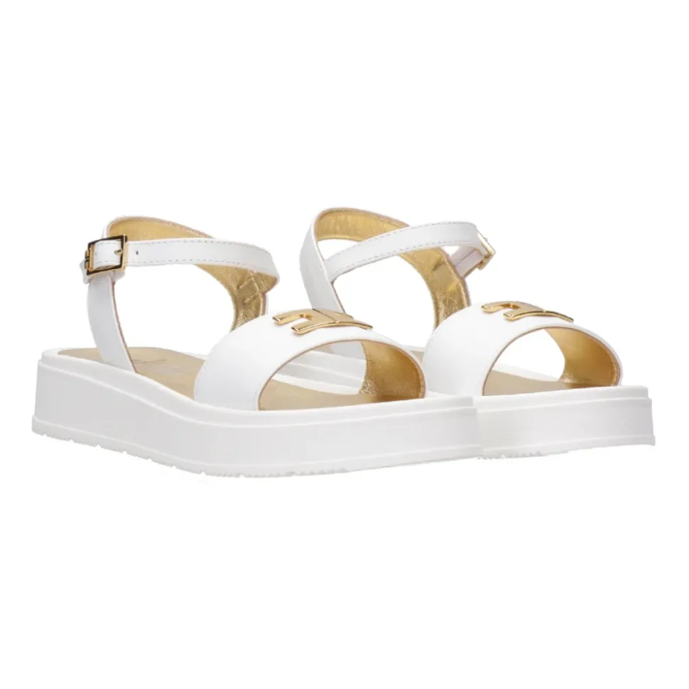 Sandaler i skinn