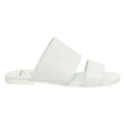 Sandaler i skinn