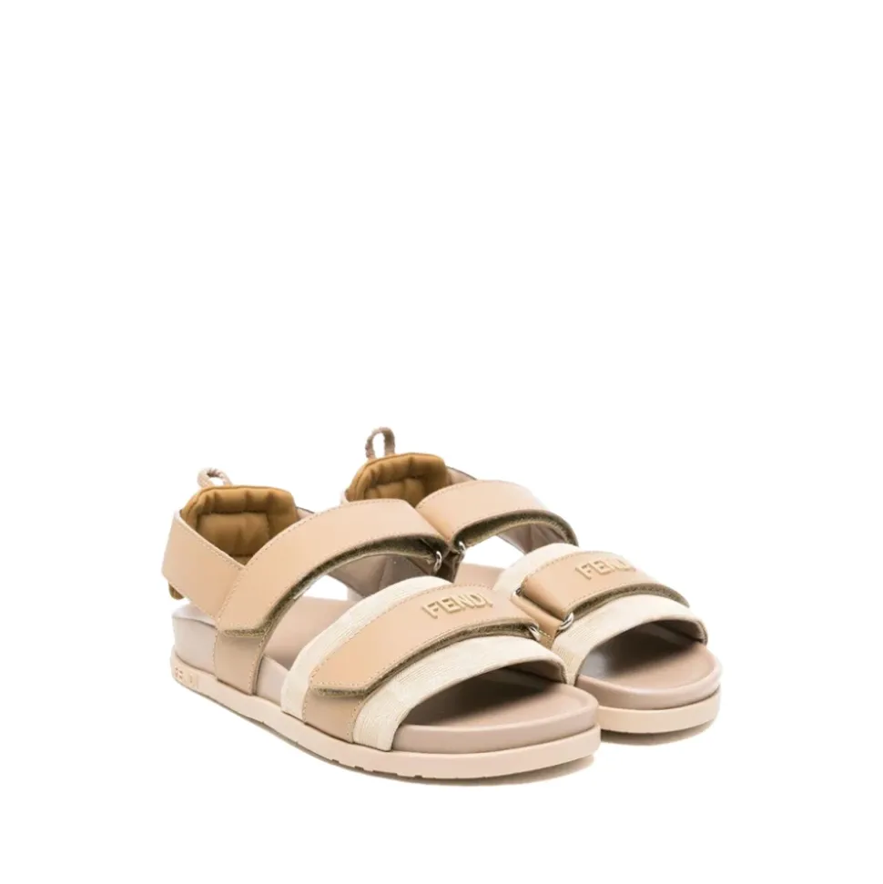 Sandaler med borrelås i skinn