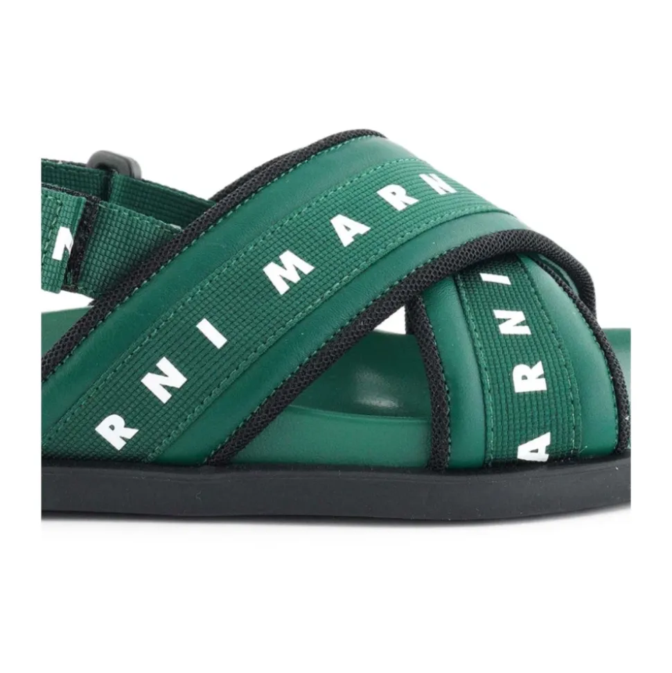 Sandaler med kontrastlogo
