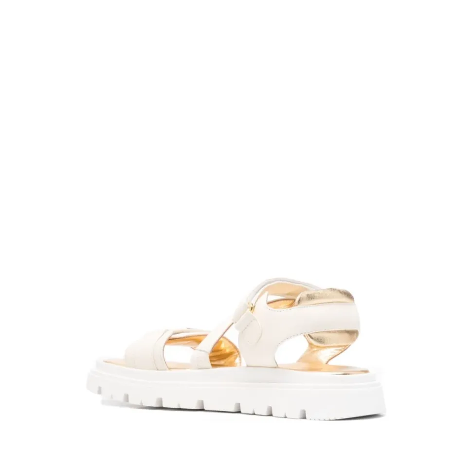 Sandaler med skinnrem