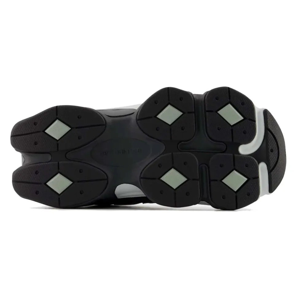 9060 Sneakers