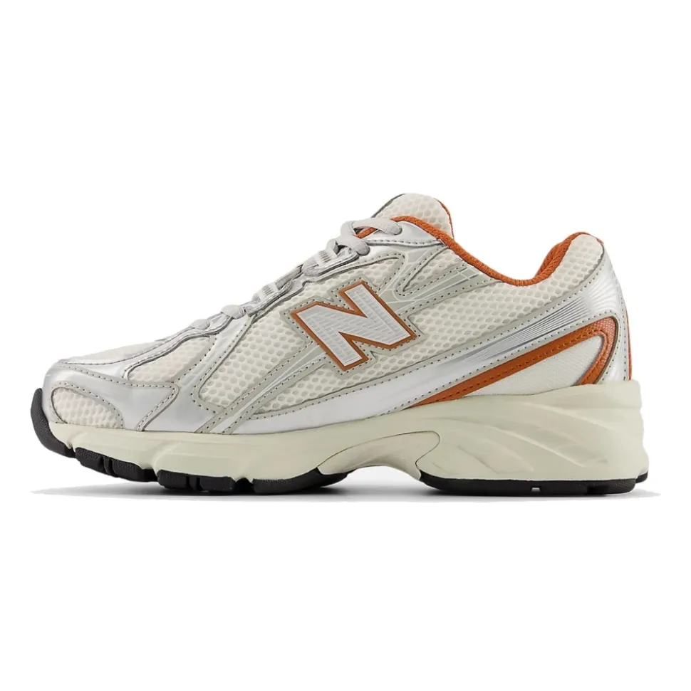 740 Sneakers