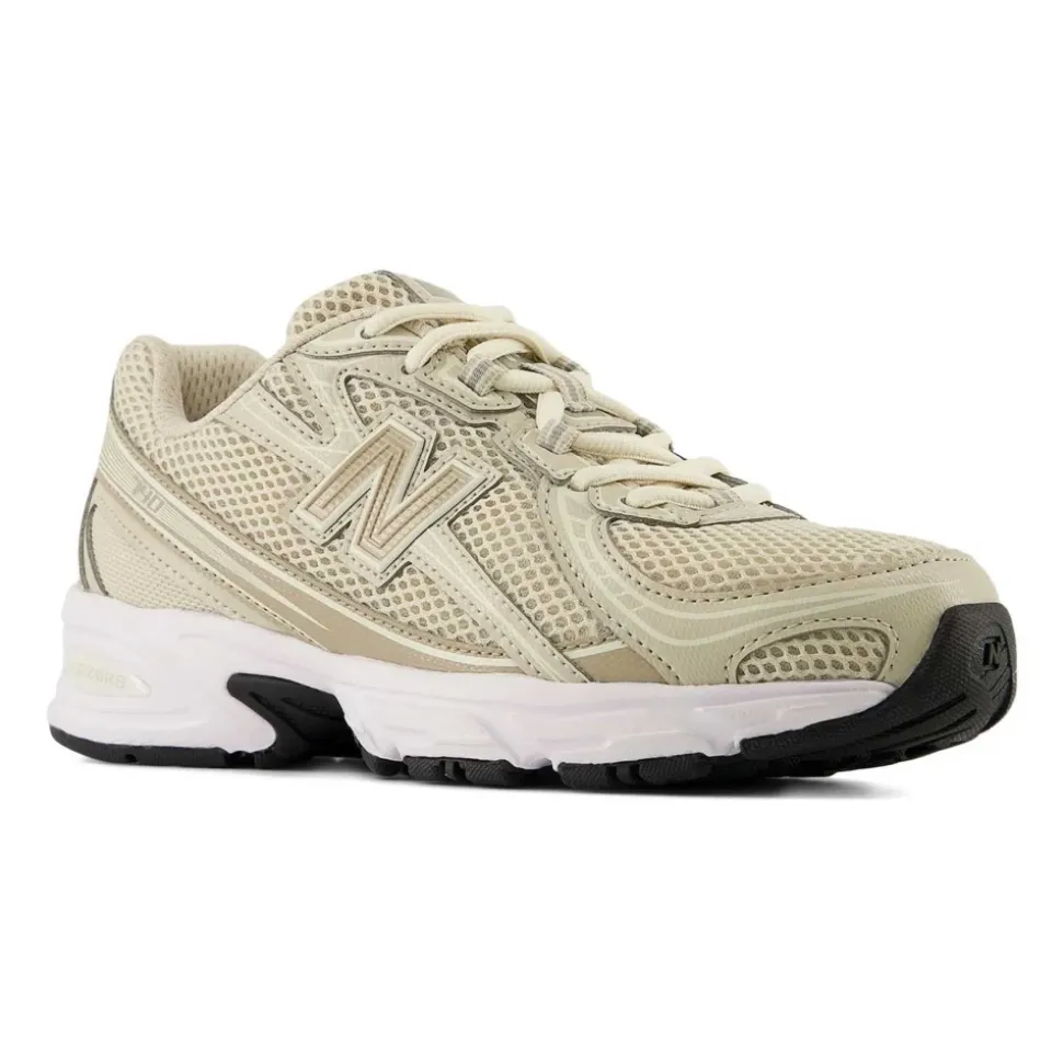 740 Sneakers