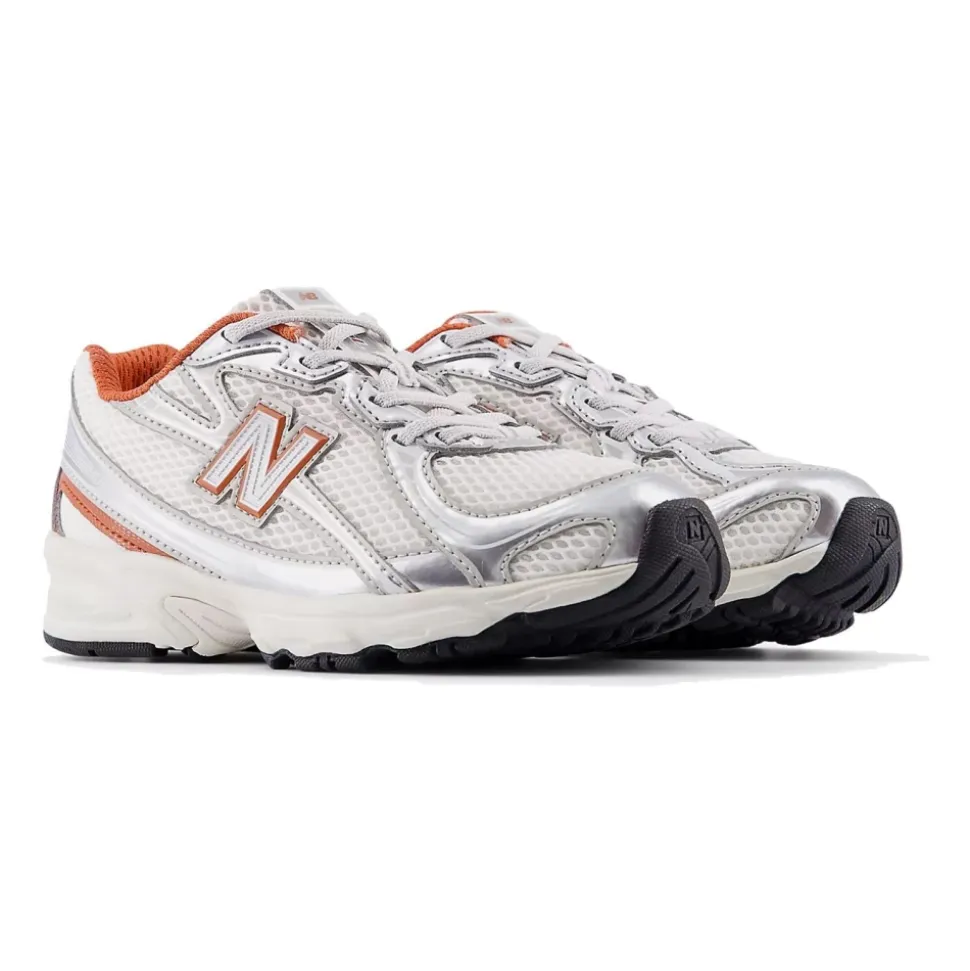 740 Sneakers