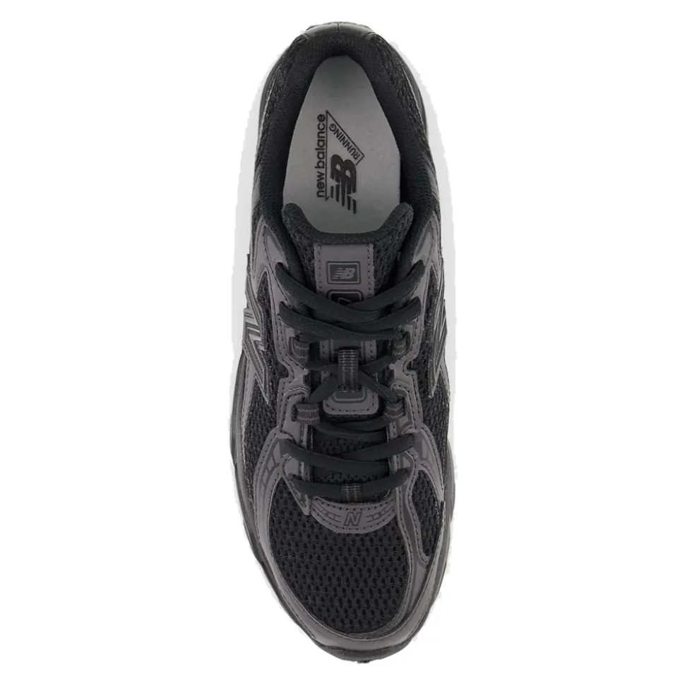 740 Sneakers