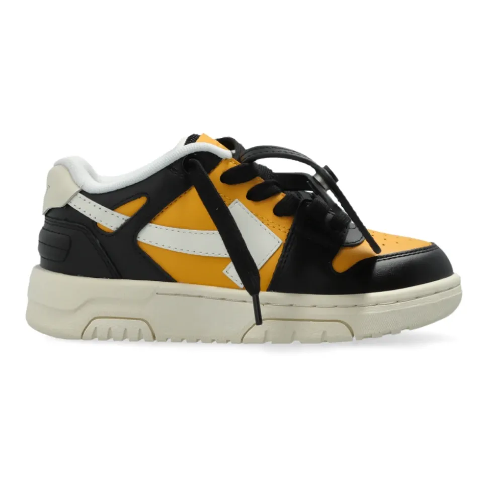 Sneakers Utenfor Kontoret