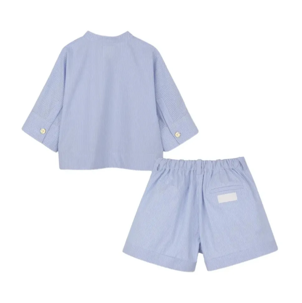 Stripet skjorte og shorts sett