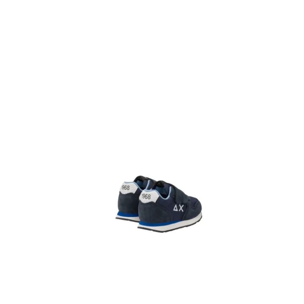 Tom Solid Sneaker