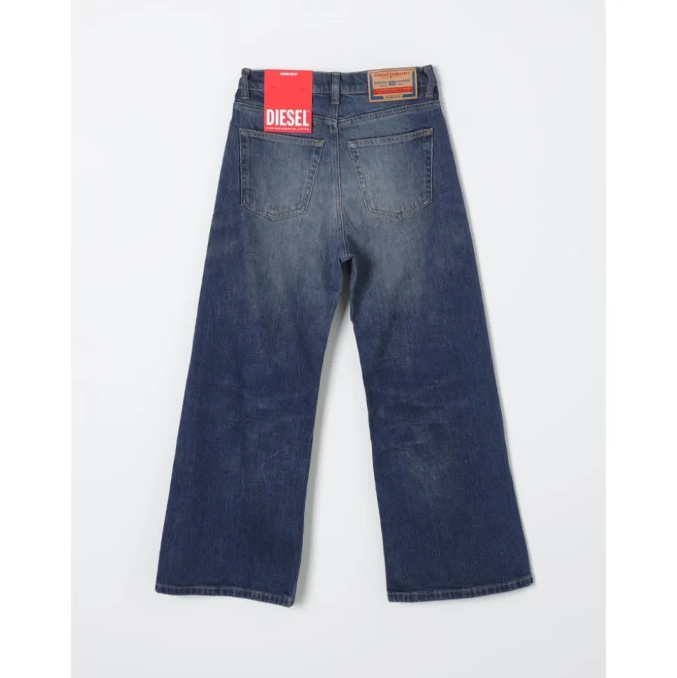 Wide Leg Distressed Jeans