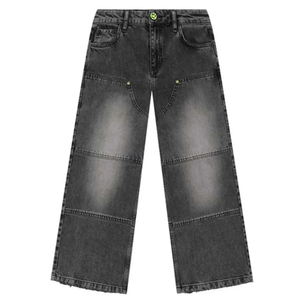 Wide-Leg Jeans
